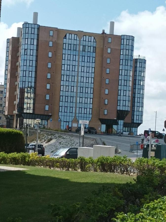 Frontaal Zeezicht In Appartement De Strandjutter Oostende Dış mekan fotoğraf