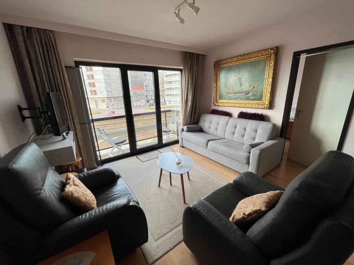 Frontaal Zeezicht In Appartement De Strandjutter Oostende Dış mekan fotoğraf