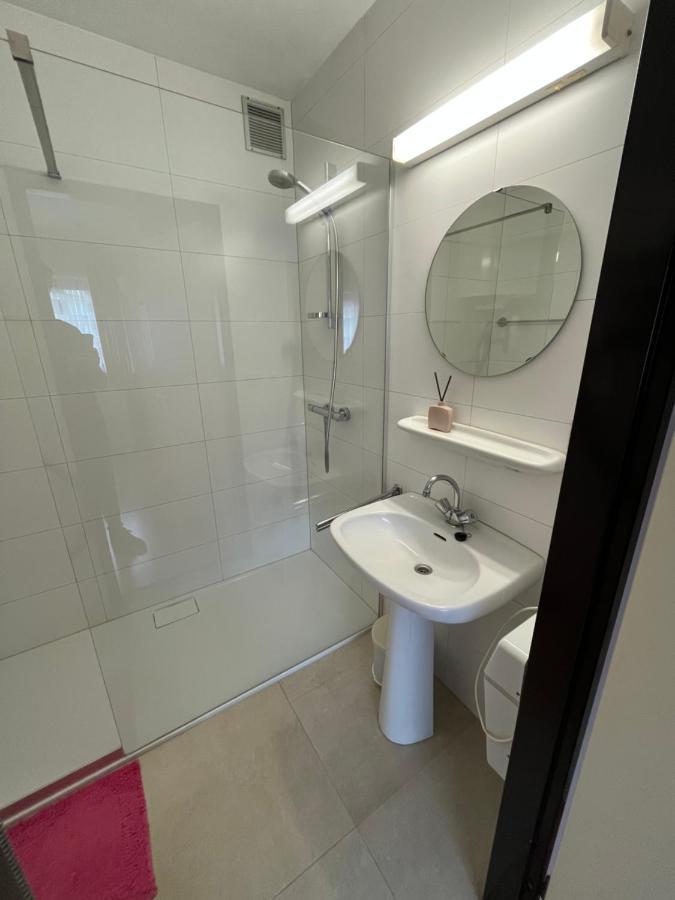 Frontaal Zeezicht In Appartement De Strandjutter Oostende Dış mekan fotoğraf